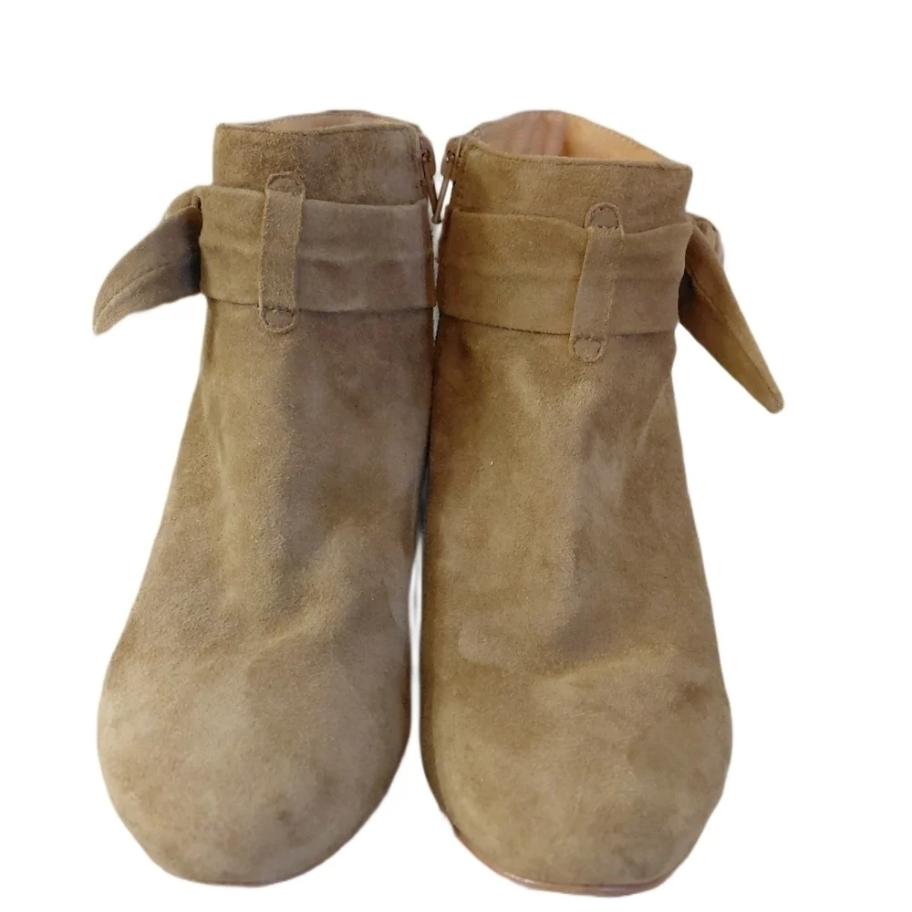 Rowen Women's Suede Tan Ankle Boots Size 7.5 M Booties